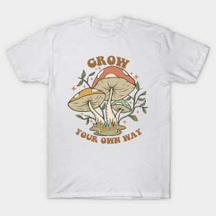 Cottagecore mushroom retro motivational T-Shirt